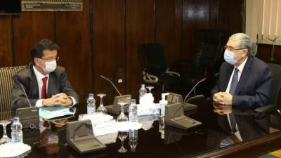 "شاكر" يستقبل الرئيس التنفيذى لشركة "ليكيلا باور" لتعزيز التعاون