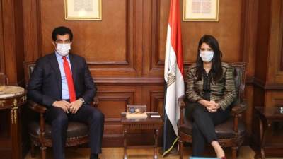 "المشاط" تلتقي السفير القطري الجديد بالقاهرة لبحث سبل تطوير العلاقات المشتركة