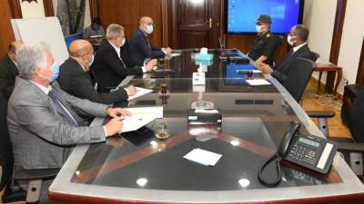 وزير الإسكان ونائب "الهيئة الهندسية" يدرسان احتياجات المياه والصرف للمشروعات السكنية بالإسكندرية