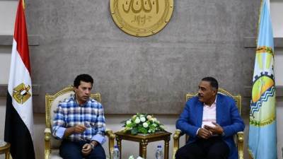 "محافظ مطروح"يستقبل "وزير الرياضة"ولقاء ثنائي لاستعراض الخطة الانشائية لتطوير مراكز وأندية مطروح