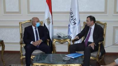 وزير النقل يبحث مع وفد البنك الأوروبي إعادة الإعمار والتنمية EBRD
