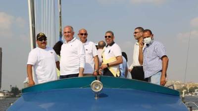 عبد العاطي يعطي إشارة البدء لفعاليات كأس الشهيد زكريا كمال للمراكب الشراعية