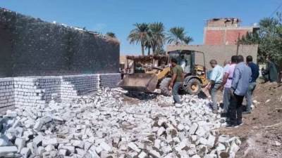 "الزراعة" تواصل إزالة التعديات على الأراضي الزراعية وإحالة المخالفين إلى النيابة العسكرية