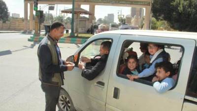 ضبط 12 سائق حافلات مدرسية يتعاطون المواد المخدرة وإحالتهم الى النيابة