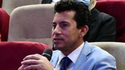 وزير الرياضة يهنئ منتخب الكاراتيه بفوزه بالمركز الأول ببطولة البحر المتوسط