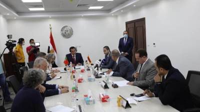 وزير التعليم العالي يلتقى وفد جامعة نوفا البرتغالية