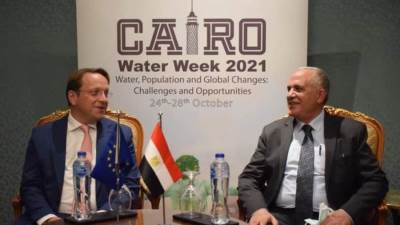 وزير الري يبحث ومفوض الجوار والتوسع بالاتحاد الاوروبى ملف التغيرات المناخية والهجرة