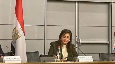 "السعيد" تشارك في المائدة المستديرة المنعقدة بعنوان:"النمو الاقتصادي والإنتاجية ومناخ الأعمال" 