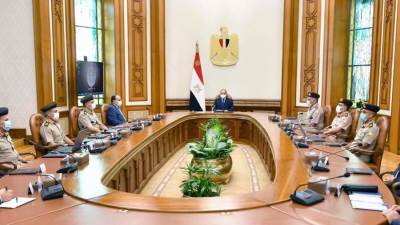 السيسي يتابع الموقف الإنشائي والهندسي لعدد من مشروعات الهيئة الهندسية بمصر
