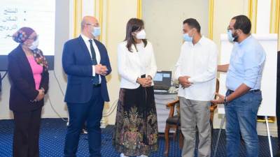 "وزيرة الهجرة"تتفقد مقر برنامج التوعية حول مخاطر "الهجرة غير الشرعية"في إطار"مراكب النجاة"