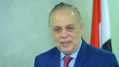 "أنا بخير وأمارس عملى بشكل طبيعى" أشرف زكى ينفي إصابته بفقدان الذاكرة