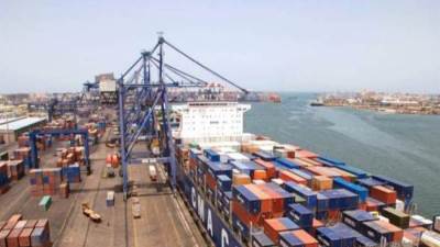 2.7 مليار جنيه ضرائب ورسوم بجمارك «الدخيلة» و«دمياط» فى سبتمبر الماضى