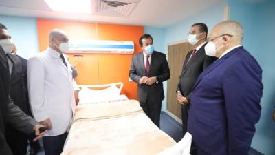 وزير التعليم العالي يتفقد التجهيزات الخاصة بالمبنى الجنوبي للمعهد القومي للأورام