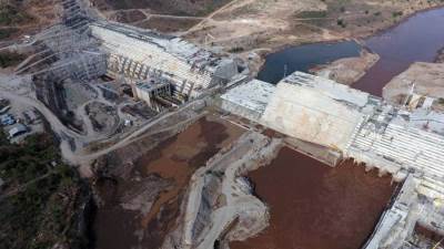 بالأقمار الصناعية.. هبوط أرضي وتشققات في جسم سد النهضة وانهياره "مسألة وقت"