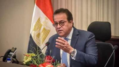 "عبد الغفار" يبحث آلية زيادة أعداد الفرق الطبية بالحجر الصحي لتسهيل الخدمات