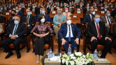 وزير الدولة الإنتاج الحربى للعاملين خلال إحتفال الوزارة بعيدها: كفاحكم النبيل محل تقدير كبير