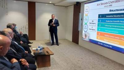 عدد من رؤساء الجامعات المصرية يشاركون بجلسة "مؤسسات التعليم العالي..الطريق إلى المستقبل"