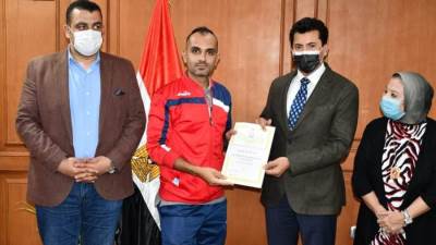 وزير الرياضة يكرم منتخب مصر للصم والبكم الفائز ببرونزية افريقيا لكرة القدم