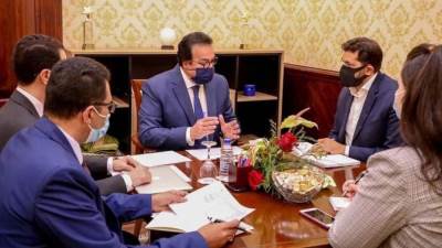 وزير التعليم العالي يعقد اجتماعًا لبحث الخطوات التنفيذية للمشروع القومي لتنمية الأسرة