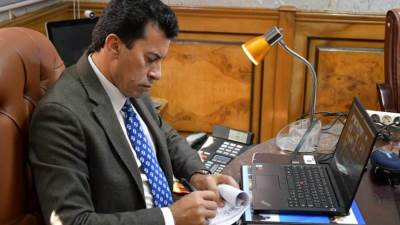 "صبحي" يشارك في اجتماع الكاف لإقامة البطولة الأفريقية للمدارس في كرة القدم