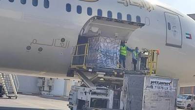 الصحة: مصر استقبلت 3 ملايين و575 ألف جرعة من لقاح "موديرنا"بمطار القاهرة