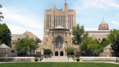 أمريكا تخلى جامعة "ييل" بعد أنباء عن تفخيخها بـ40 قنبلة