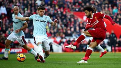 "محمد صلاح" على رأس التشكيل.. موعد مباراة ليفربول اليوم والقنوات الناقلة