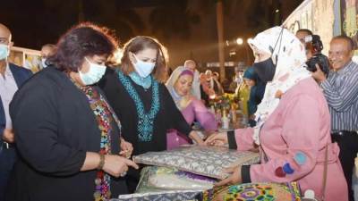 وزيرة الثقافة تفتتح الدورة 14 من مهرجان الحرف التقليدية والتراثية