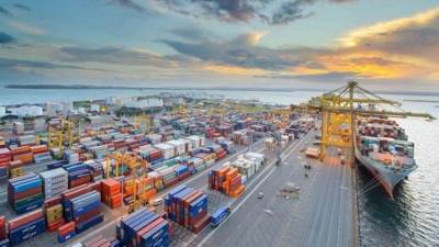 انفوجراف.. قفزة تاريخية في الصادرات المصرية بفضل دعم المشروعات الإنتاجية والتصديرية