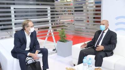 "وزير النقل"يلتقي رئيس شركة الستوم العالمية لبحث التعاون المشترك في مجالات النقل