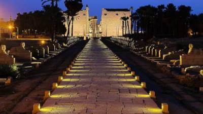 السياحة: مراجعة اللمسات النهائية والاستعدادات التى يتم التجهيز لها لافتتاح طريق الكباش