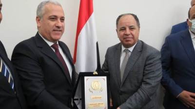 الشوربجي: الرئيس يساند "الصحف القومية" والدولة تدعم أجورها بـ720 مليون جنيه سنويًا