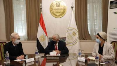 وزير التربية والتعليم يلتقى سفير اليابان بالقاهرة لبحث التعاون فى مجال التعليم