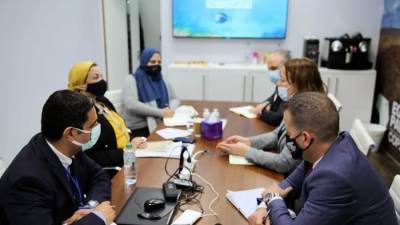 وزيرة البيئة المصرية تلتقى نظيرتها الجزائرية 