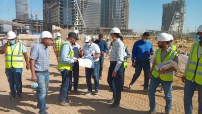 مسئولو "الإسكان" يتابعون سير العمل بمشروع الحدائق المركزية "كابيتال بارك" بالعاصمة الإدارية الجديدة