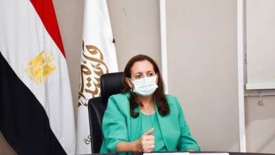 المدير التنفيذي للمعهد القومي للحوكمة تناقش ميثاق المواطن تمهيدًا لإطلاقه