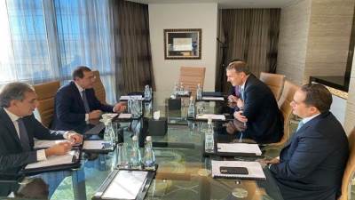 مباحثات مع إينى الإيطالية على هامش مؤتمر أديبك 2021