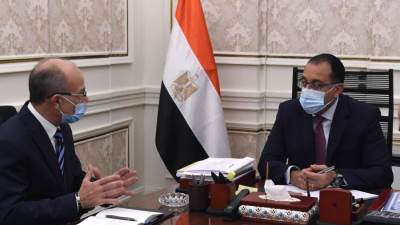 "مدبولي": الرئيس مهتم بمجمع الإصدارات المؤمنة والذكية لمساهمته بالتحول الرقمي والشمول المالي