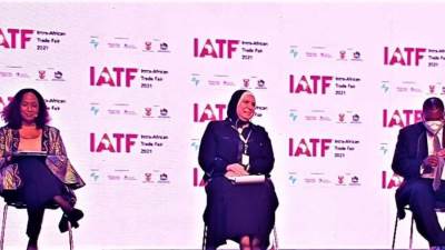 "جامع":مبادرة حياة كريمة"نموذج يحتذى للمساهمة الايجابية فى الارتقاء بنمط حياة المواطن الافريقي