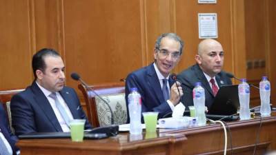 وزير الاتصالات: إطلاق أكثر من ٩٠ خدمة حكومية على منصة مصر الرقمية