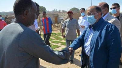 وزير التنمية المحلية في أسوان: الرئيس قال "كل حاجة ترجع زي الأول"