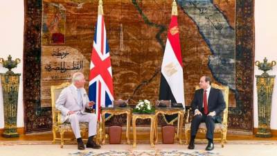 ملكة بريطانيا تنقل تحياتها للرئيس السيسي مع ولي عهد المملكة