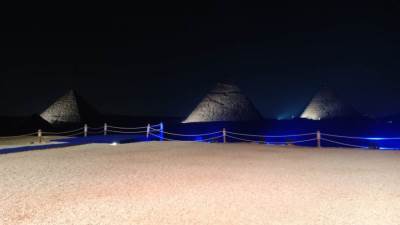 بالصور: استعداد مصر لاستقبال الأمير تشارلز في اول جولاته بمصر في الاهرامات