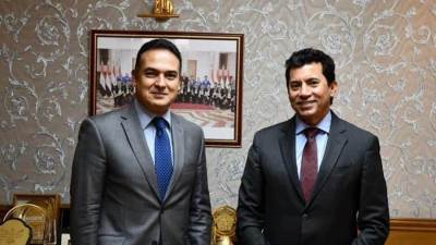 وزير الرياضة يبحث التعاون مع سفير مصر بصربيا قبل استلام مهامه