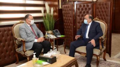 "شعراوي": يتابع مع محافظ الشرقية المشروعات التنموية والخدمية وتنفيذ مشروعات تطوير الريف