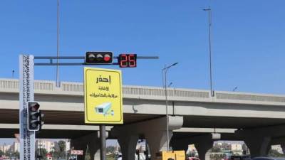 تركيب إشارات مرور مزودة بكاميرات إلكترونية في مدينة 6 أكتوبر