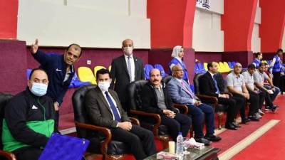 وزير الرياضة يشهد ختام بطولة اللجنة الرياضية للعاملين بديوان الوزارة