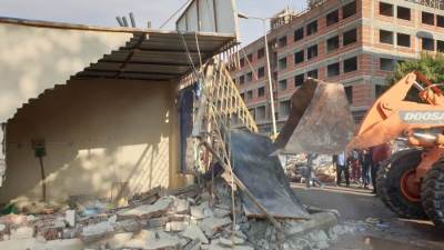 رئيس جهاز أكتوبر يزيل دار أيتام حولها المخالفين لمحلات عشوائية وبؤر إجرامية