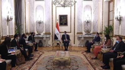 رئيس الوزراء يلتقي رئيس مجلس إدارة شركة "تي سي آي سانمار للكيماويات"