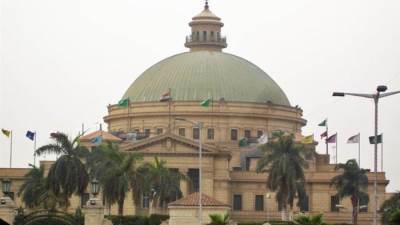 جامعة القاهرة: لقاح كورونا شرط دخول امتحانات الميدتيرم